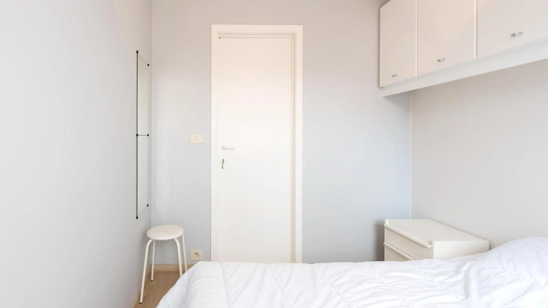 Spacious Apartment With Terrace Middelkerke