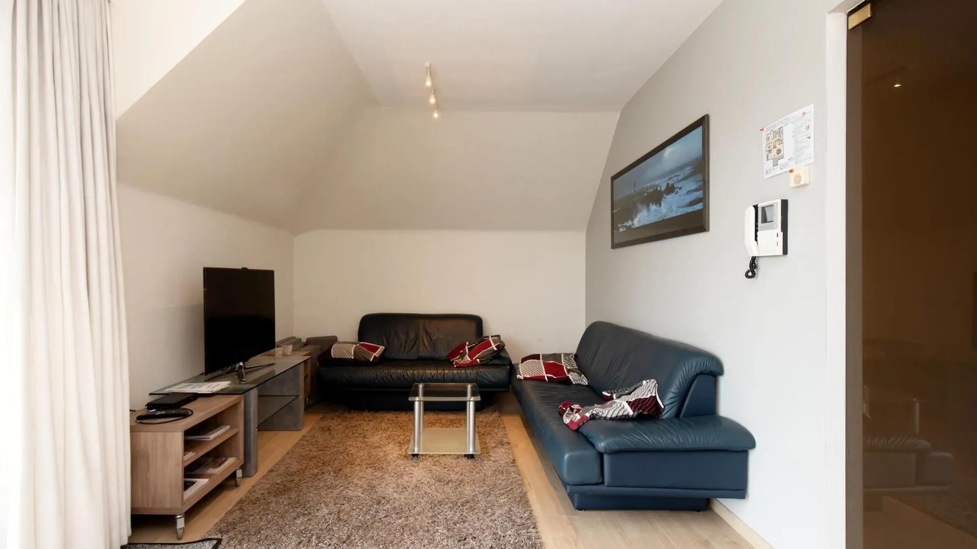 Spacious Apartment With Terrace Middelkerke